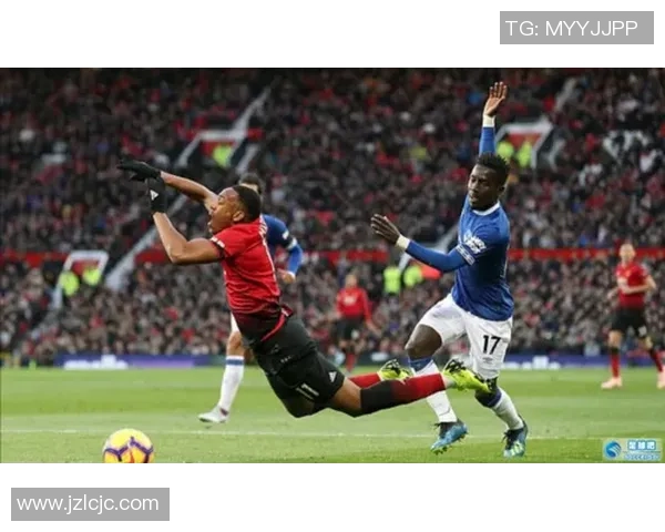 足球巨星亲授防守技巧全解析提升比赛阅读与身体对抗能力